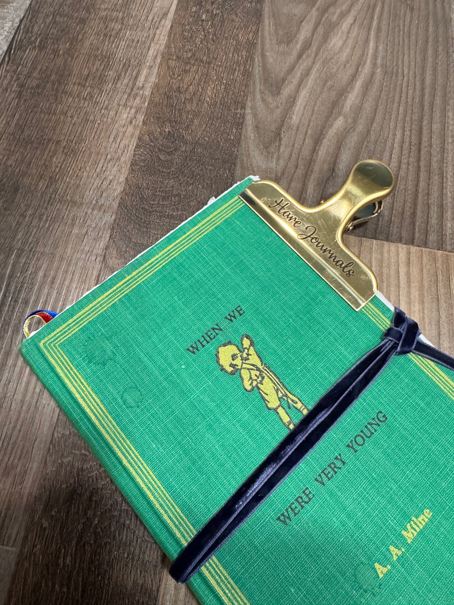 Hare Journals Clip